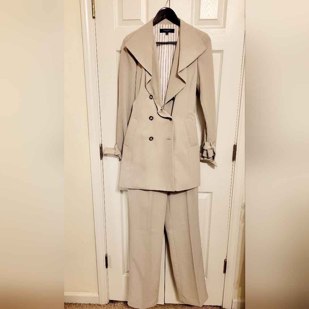 NINE WEST Classic Beige Belted Blazer & Straight Leg Pants Suit, Size 2 - Picture 5 of 5